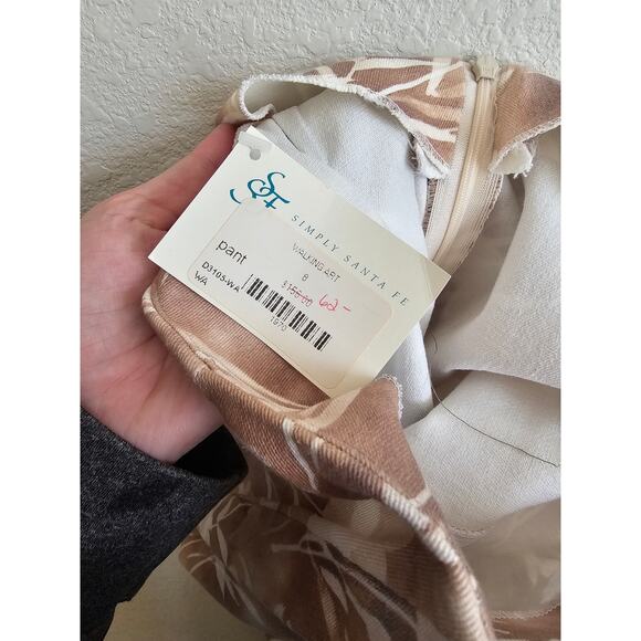 Walking Art Australia Womens Sz 8 Slim Leg Pull On Pants Beige Floral NEW - Picture 4 of 4